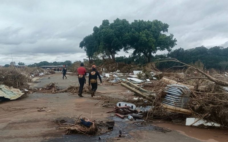 Bombeiros do Amazonas já atuaram em cinco municípios do Rio Grande do Sul