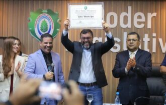 Wilson Lima recebe título de cidadão de Manacapuru