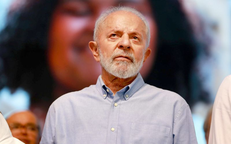 Professor protesta por reajuste em evento e Lula diz: ‘que maravilha’