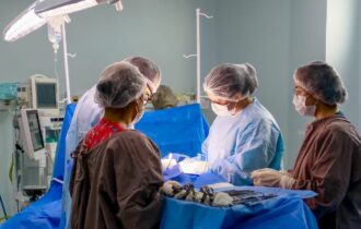 De acordo com Liege Menezes, secretária executiva de Assistência da SES-AM, todos os dias as unidades realizam seis cirurgias ortopédicas e na sua maioria com vítimas de acidentes de trânsito.