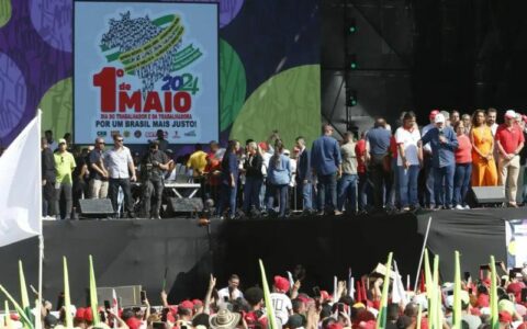 Lula sanciona lei que altera tabela do Imposto de Renda