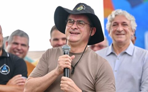 David continua na liderança em nova pesquisa eleitoral