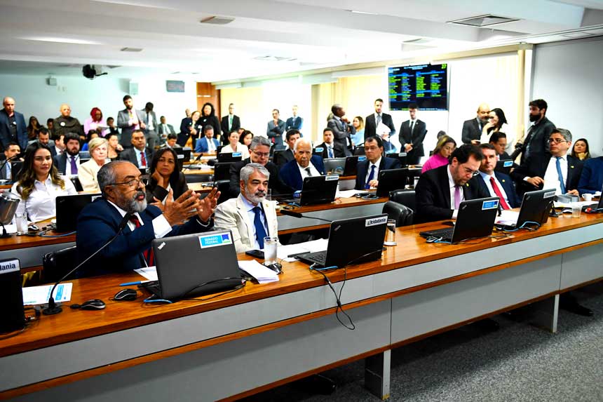 Reunião da CCJ que ratificou a ampliação das cotas afirmativas no serviço público. (Foto: Roque de Sá/Agência Senado) Renovação de cotas enfrenta desafios no Congresso