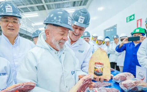 JBS anuncia doação de mil toneladas de proteína para vítimas das chuvas no RS