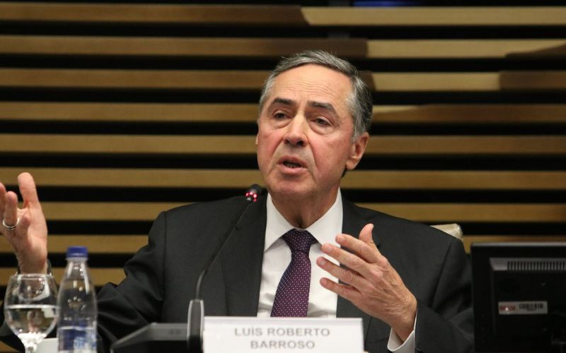 Plataformas digitais precisam ser mais colaborativas em relação a fake news, diz Barroso
