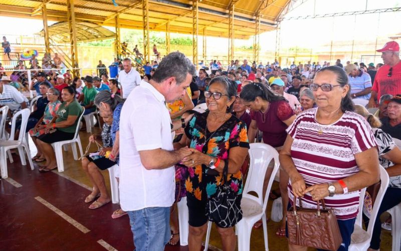 Tadeu acompanha mutirão de cirurgias oftalmológicas em Nhamundá