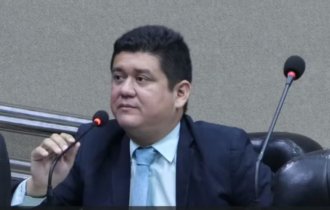 Justiça suspende processo de cassação do vereador suspeito de agredir mulher em Itacoatiara