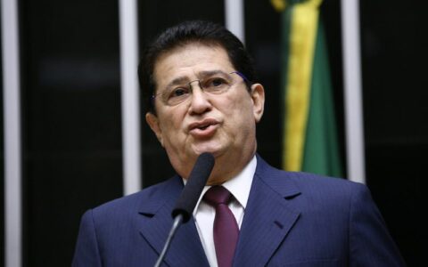Alfredo tem contas desaprovadas e terá que devolver R$ 125 mil aos cofres públicos