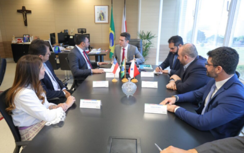 Wilson Lima pede prioridade ao Ministério das Cidades em projeto de habitação