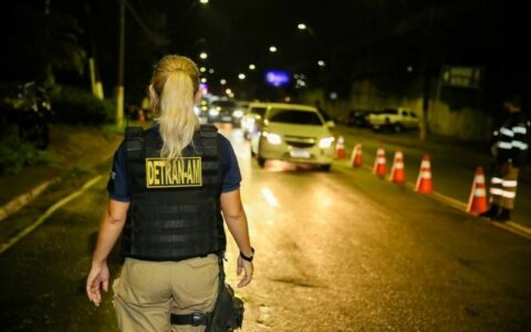 147 condutores são autuados e 22 motos são removidas em blitz na capital amazonense