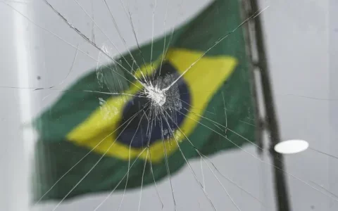 Governo da Argentina identifica foragidos do 8 de janeiro no país