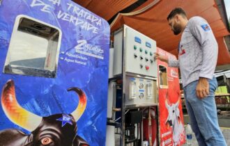 Parintins: Cosama instala máquinas purificadoras que vão distribuir água tratada