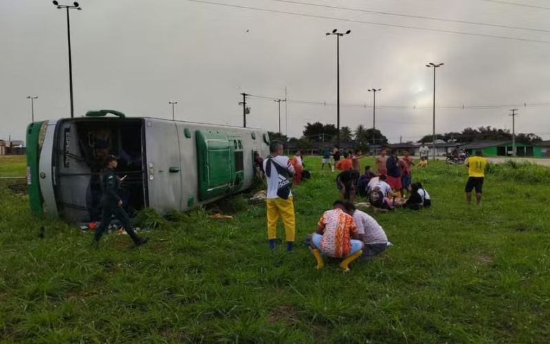 Governo do AM envia equipe a Boa Vista para prestar apoio às vítimas de acidente na BR-174