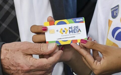 Pé-de-Meia paga nascidos em novembro e dezembro hoje