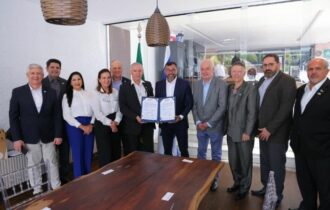 Wilson recebe embaixador de Israel no Brasil e assina acordo de cooperação técnica