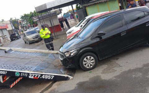 Veículos são apreendidos em estacionamento irregular na zona Norte