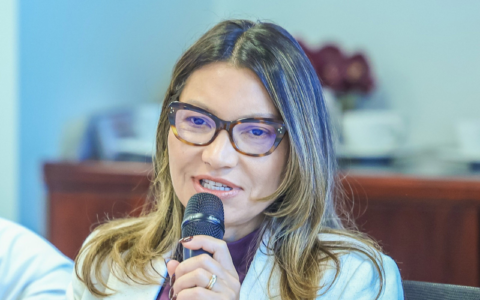 Janja diz que projeto que criminaliza aborto ataca a dignidade das mulheres e meninas