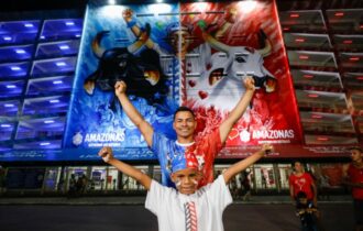 Festival de Parintins espera receber 130 mil pessoas na primeira noite