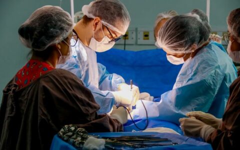 Vítimas de acidente de trânsito são prioridade para cirurgia ortopédica em Manaus