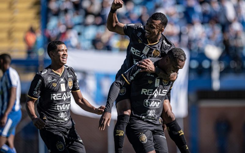Na Ressacada, Amazonas FC empata com Avaí