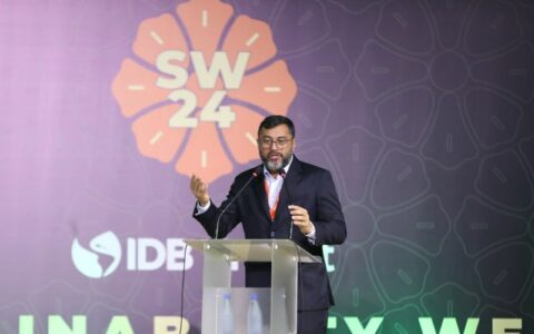 Wilson diz que o mundo está atento à Amazônia, mas não às pessoas que vivem nela