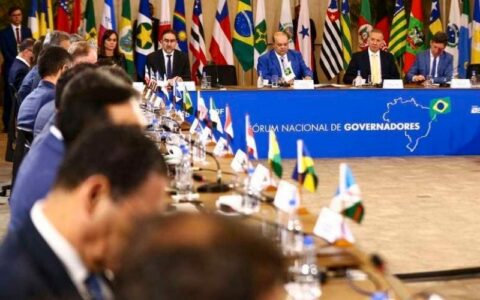 Salário de governador é reajustado acima da inflação com anuência das assembleias legislativas