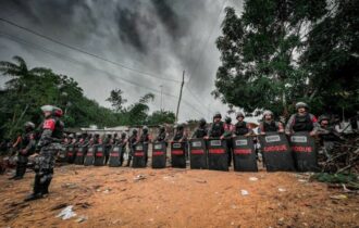 Polícia realiza megaoperação de reintegração de posse na zona Leste de Manaus