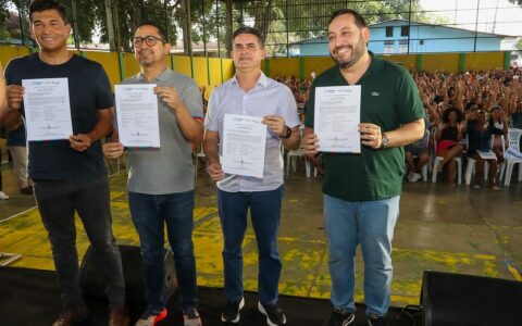 Prefeitura de Manaus entrega mil registros de imóveis aos moradores do bairro Colônia Antônio Aleixo