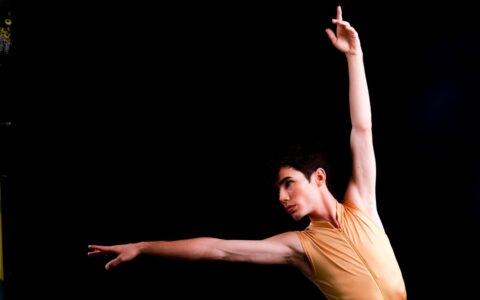 Coreógrafo amazonense realiza oficina de dança gratuita em Manaus