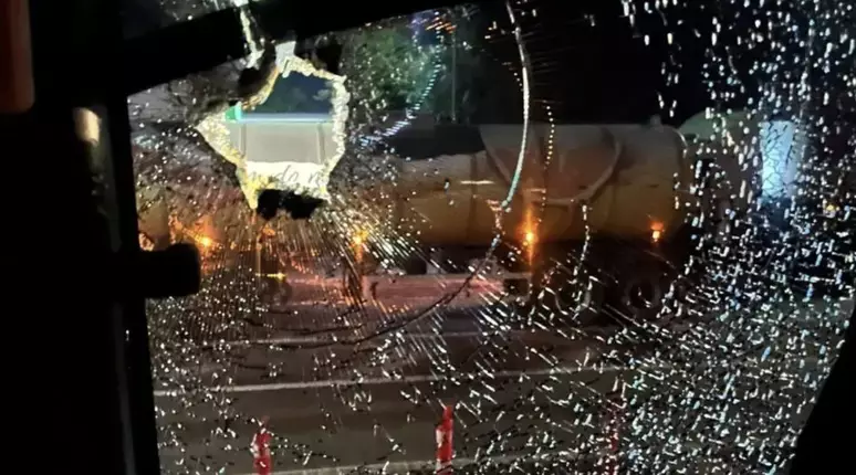 Após nova derrota, ônibus do Santos é atacado em rodovia