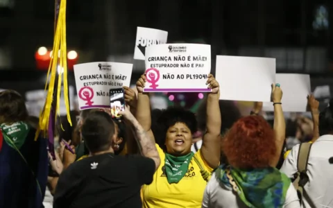 'PL da Gravidez Infantil' causa indignação entre ativistas de Manaus