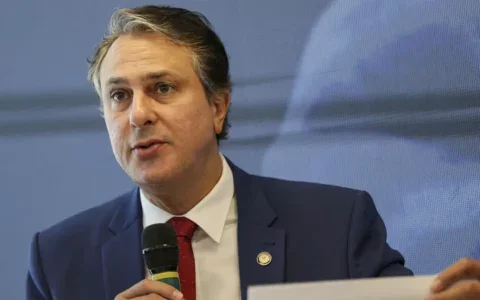 Ministro diz que não pode haver teto de gastos para educação