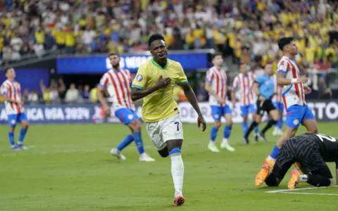 Vinicius Júnior brilha e Brasil derrota Paraguai na Copa América