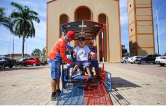 Festival de Parintins terá triciclo adaptado para pessoas com mobilidade reduzida