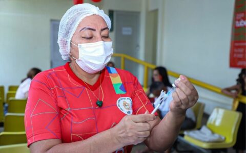 Prefeitura de Manaus oferta nova vacina monovalente contra Covid