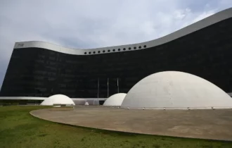 A prestação de contas, além de ser uma exigência legal, é uma prática que reforça o compromisso de partidos, candidatas e candidatos com a transparência e com o respeito às normas eleitorais Foto: (Marcelo Camargo/Agência Brasil)