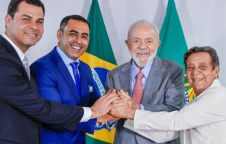 Lula planeja assistir ao vivo o Festival de Parintins em 2024
