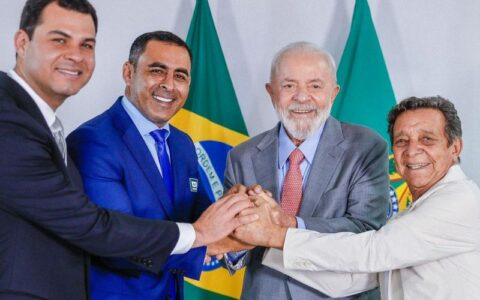 Lula planeja assistir ao vivo o Festival de Parintins em 2024