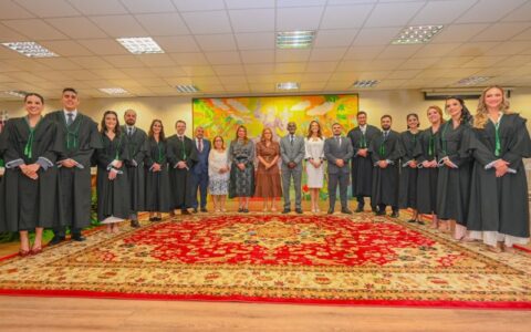 TRT-11 empossa 12 novos juízes substitutos
