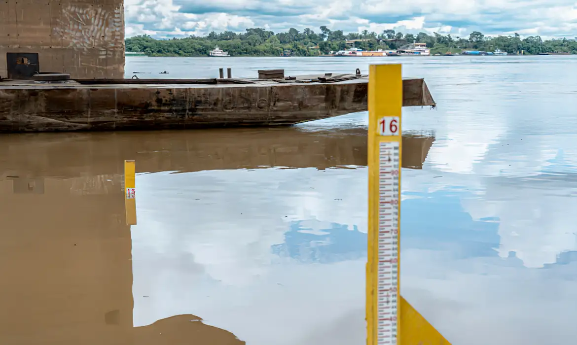 Seca severa na Amazônia pode afetar navegabilidade nos rios, alerta centro gestor