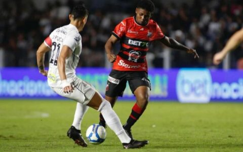 Aderlan e Julio Furch se machucam e viram preocupação no Santos