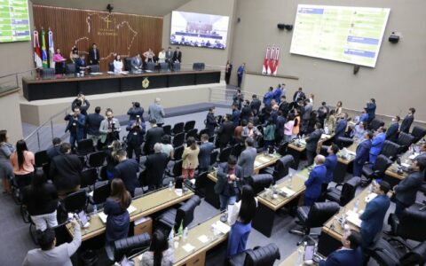 Deputados se calam sobre falta de luz em Manicoré