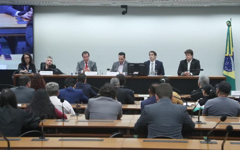 Seguro-desemprego para empreendedor que não teve renda é aprovado por Comissão