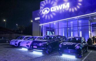 Sedecti destaca novos investimentos em inauguração de concessionária de carros elétricos e híbridos em Manaus