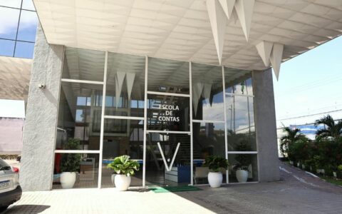 Escola de contas do TCE-AM