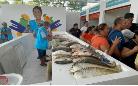 Prefeitura de Manaus reforma feira que estava prestes a fechar
