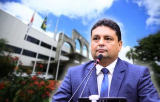 Caio André segura e concurso da CMM pode ficar para perto da eleição