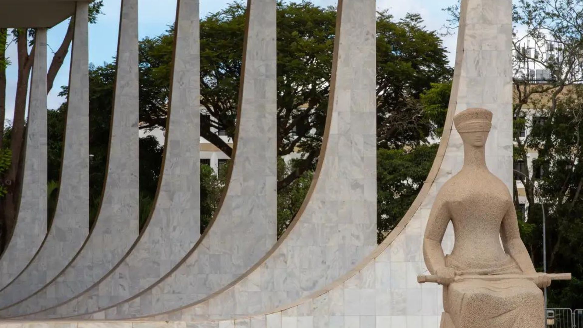 Decisão do STF sobre porte de maconha demanda novos procedimentos (Foto: Fabio Rodrigues-Pozzebom/Agência Brasil) STF mantém prisão de cinco investigados no caso ‘Abin Paralela’