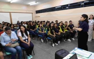 Alunos da Escola Roderick Castelo Branco recebem capacitação cidadã do projeto “Aluno Ouvidor’’