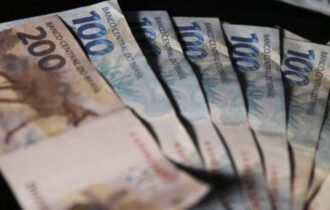 Distribuição garante mínimos de saúde e educação